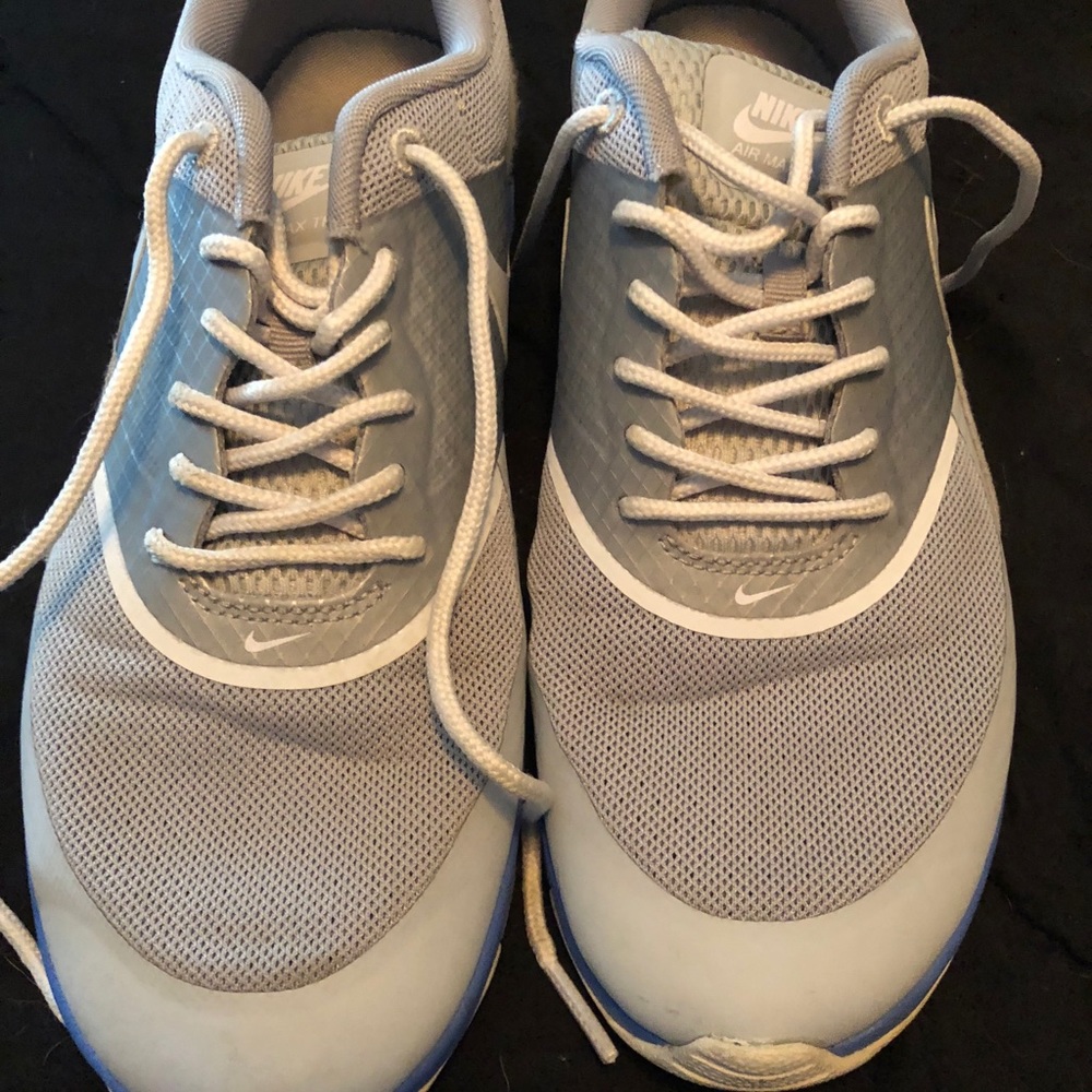 Nike tennis shoes